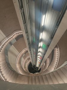 Il 9 dicembre si inaugura: Euploia_Monte Echia – visita alle opere nella stazione dell’Ascensore di Monte Echia e incontro per valutare la proposta di attivazione di un tavolo di lavoro su rigenerazione urbana Monte Echia.